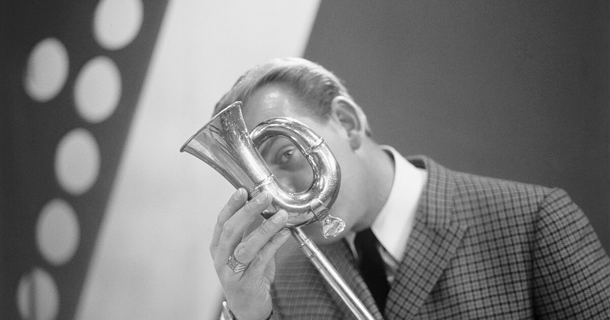 Herman Stok (1927-2021) presenteerde het eerste popprogramma op de Nederlandse buis