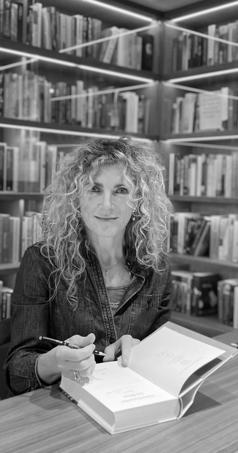 Jessica Durlacher: ‘Amsterdam is een trommel vol madeleinekoekjes, een ...