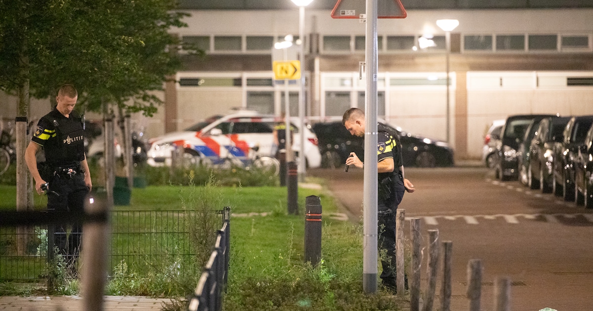 Woning in Geuzenveld meerdere keren beschoten