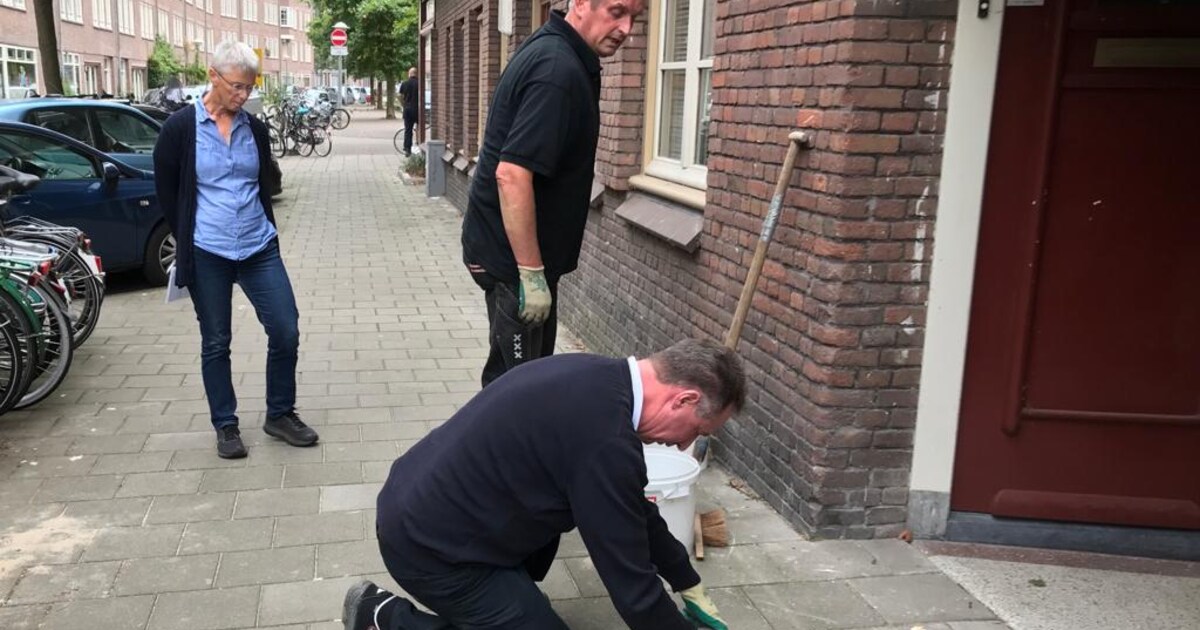Stolperstein opnieuw gelegd: ‘Heel pijnlijk dat de steen weg was, schandalig’