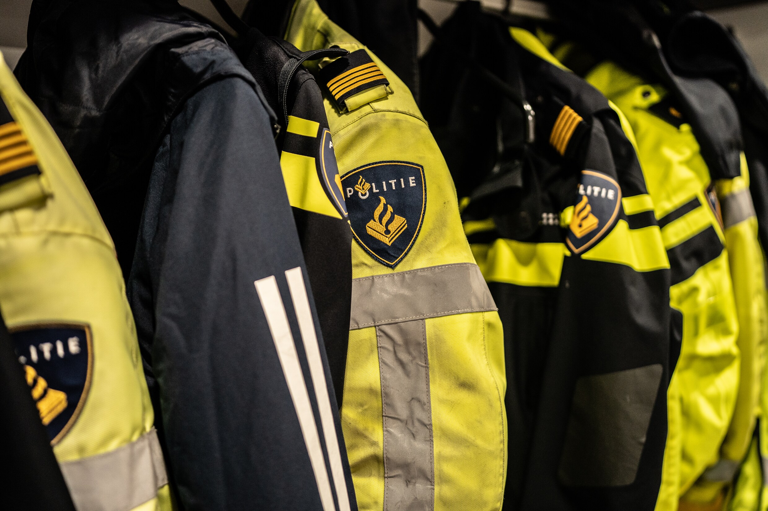 Brandweer ontdekt wietplantage na uitslaande brand in Amsterdam-Noord