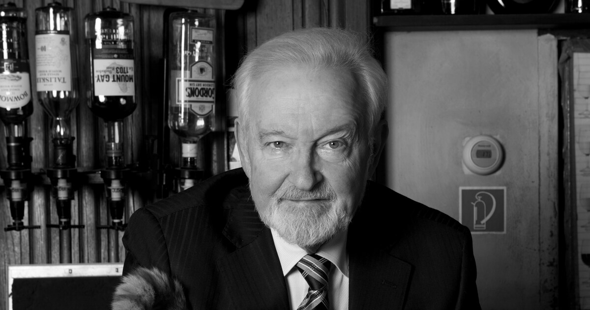 Jan de Beer (1944-2021) maakte van De Wetering een iconisch café in bruin Amsterdam