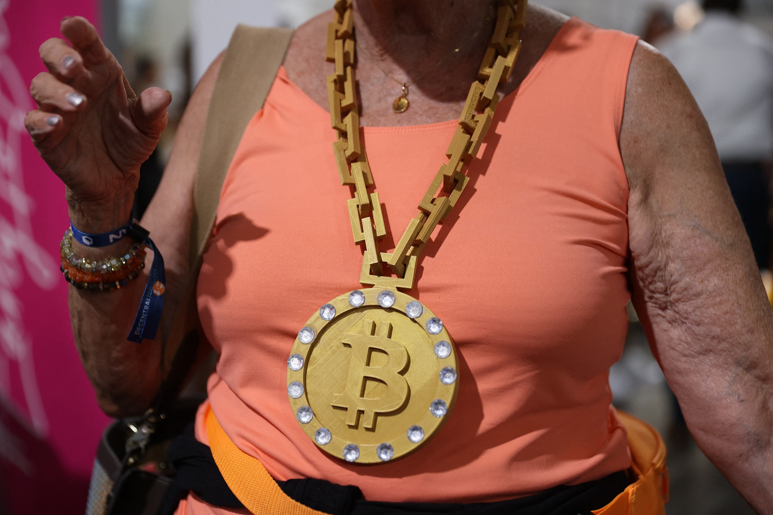 De stabiele broer van bitcoin rukt op, en de EU en VS bereiden zich erop  voor | Het Parool