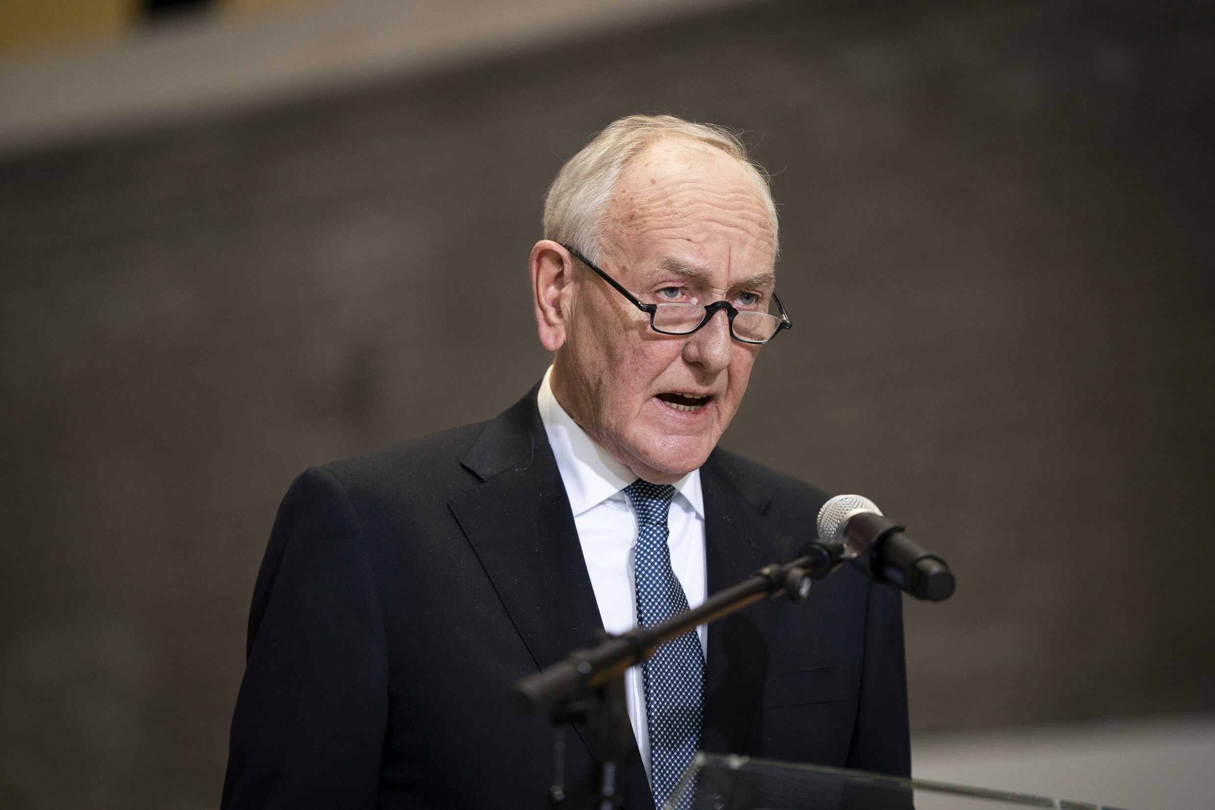 Minister roept LTO op juist wél het gesprek met Remkes aan te gaan ...