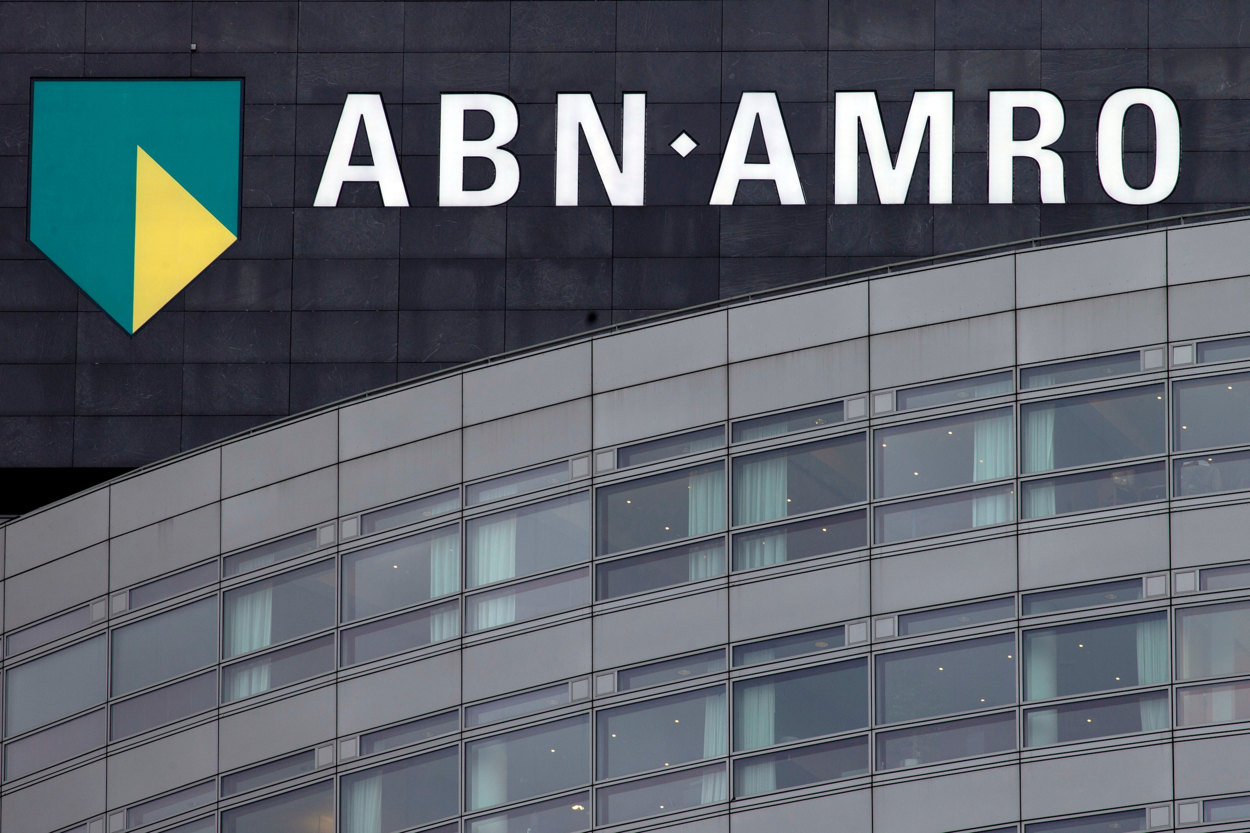 Fransen willen ABN Amro overnemen, koers schiet omhoog | Het Parool