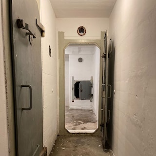 Amsterdam-West bunker back on the market after four years, this time at a friendlier price