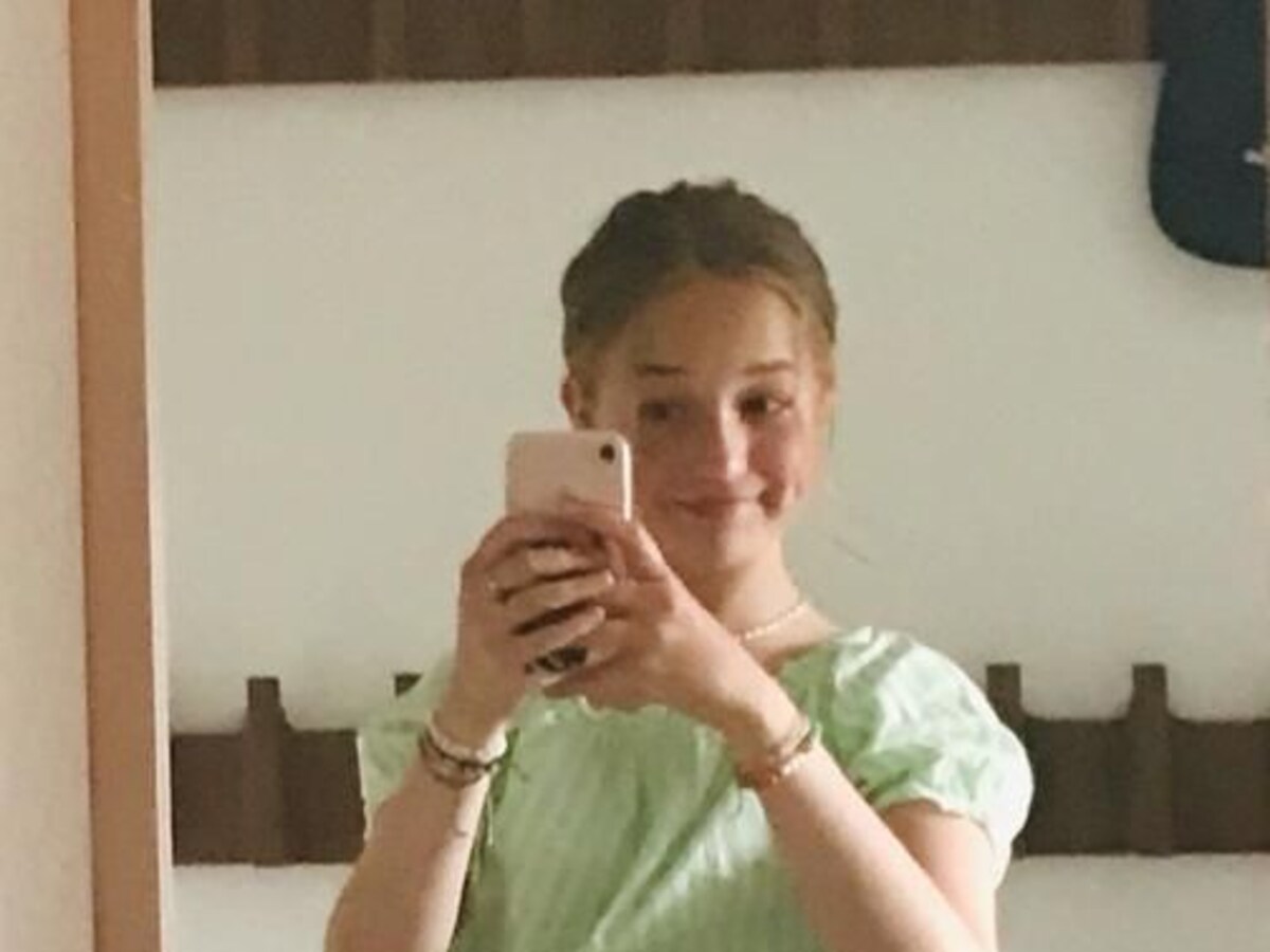 Wat doen tieners op hun telefoon? Lou (13): 'Ik kreeg een iPhone omdat mijn  zus epilepsie heeft' | Het Parool