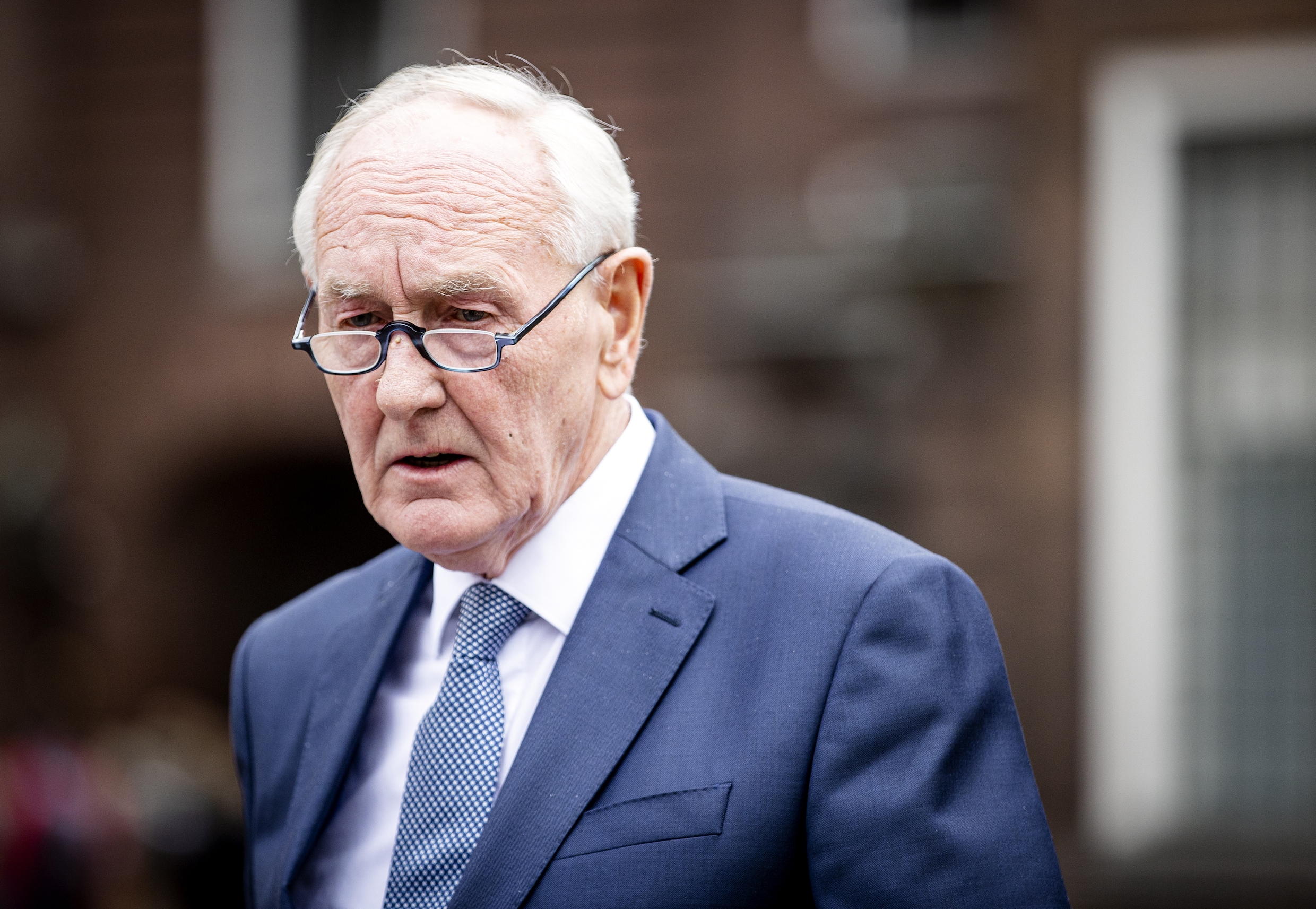 Live | Actiegroep roept Nederland op werk vrijdag kwartier stil te ...