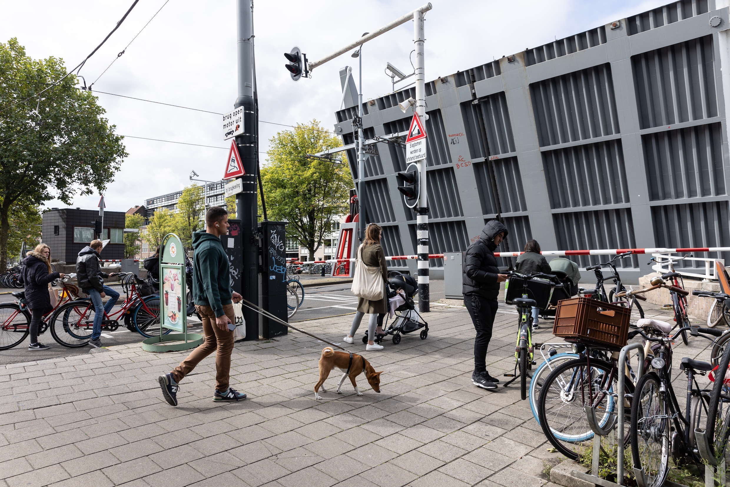 Moad B. (34) stal drie auto’s en liet na ‘waanzinnige rit’ van België ...