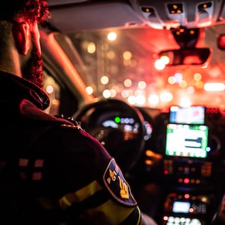 Six Amsterdam residents arrested for laundering at least €38 million; suspect injured by chainsaw during raid
