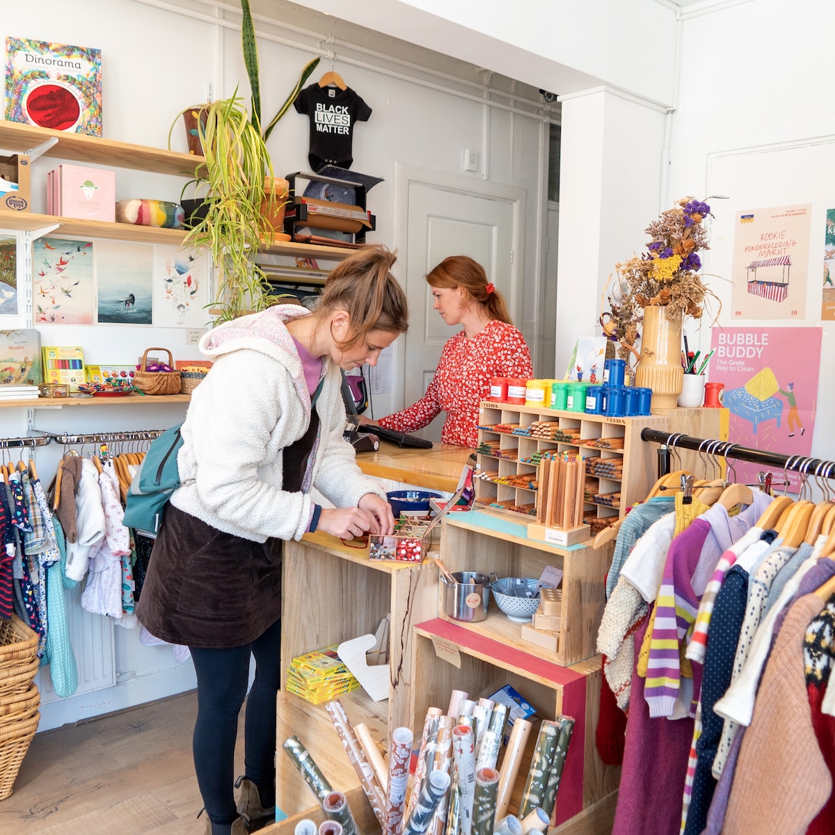 Kinderkleding tweedehands 2025