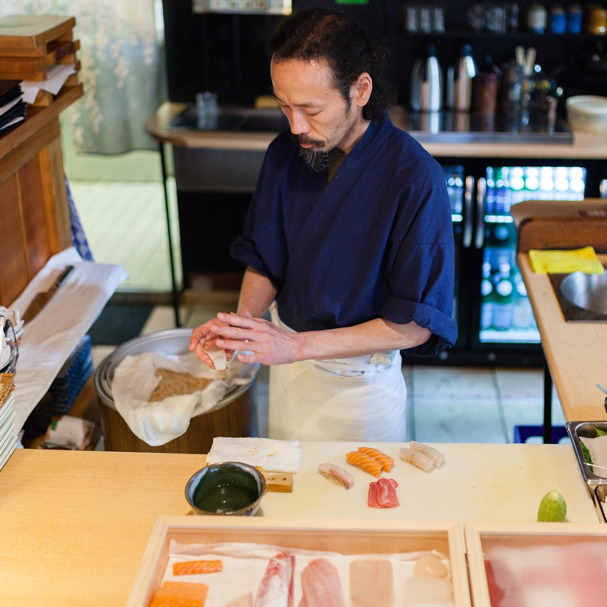 Proef traditionele Japanse gerechten bij Ikkoku Izakaya op de Ceintuurbaan | Het Parool