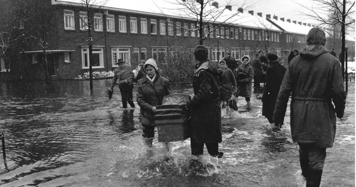 In deze tour zie je hoe hoog het water stond tijdens de watersnoodramp in Tuindorp Oostzaan