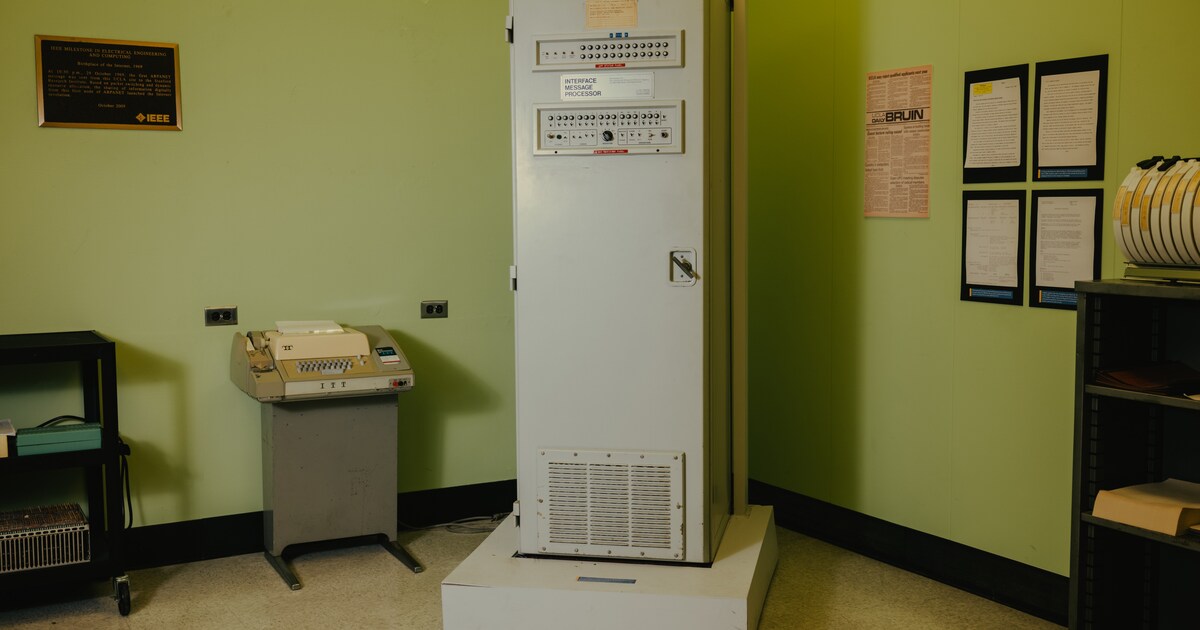 Hallo internet, bestaat u nog? Volgens deze onderzoeker niet | Het Parool