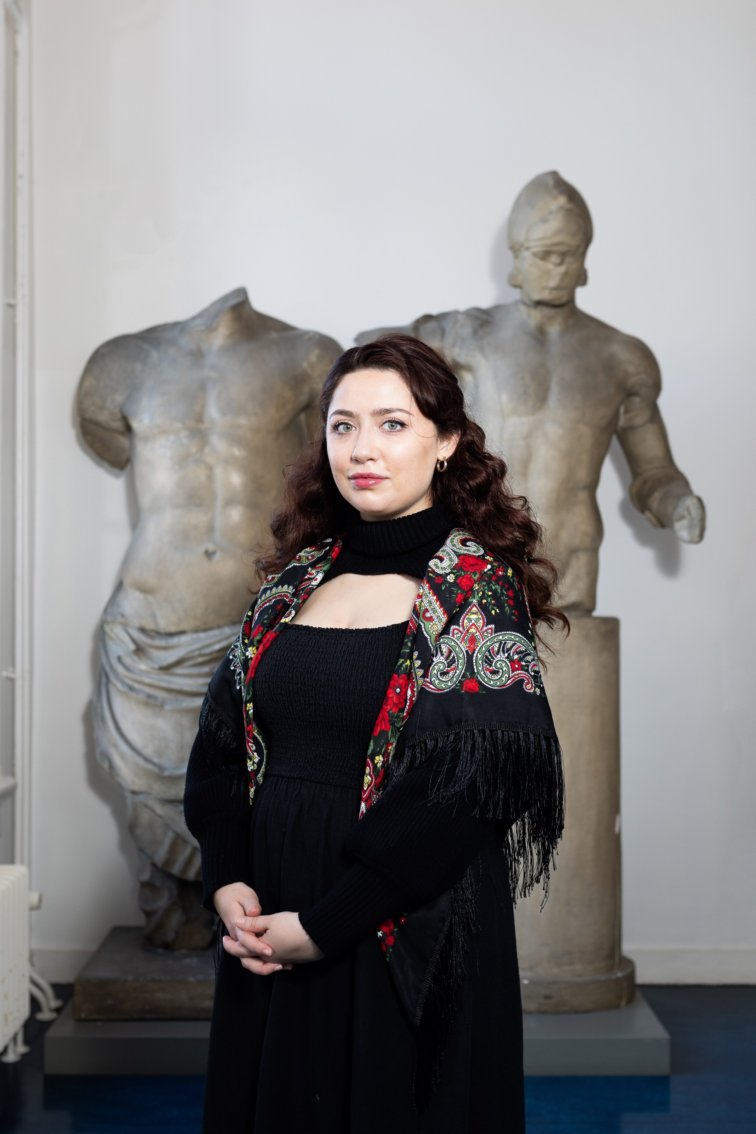 Sondan baland botinkalar jinsiy aloqa videolarini tomosha qiling