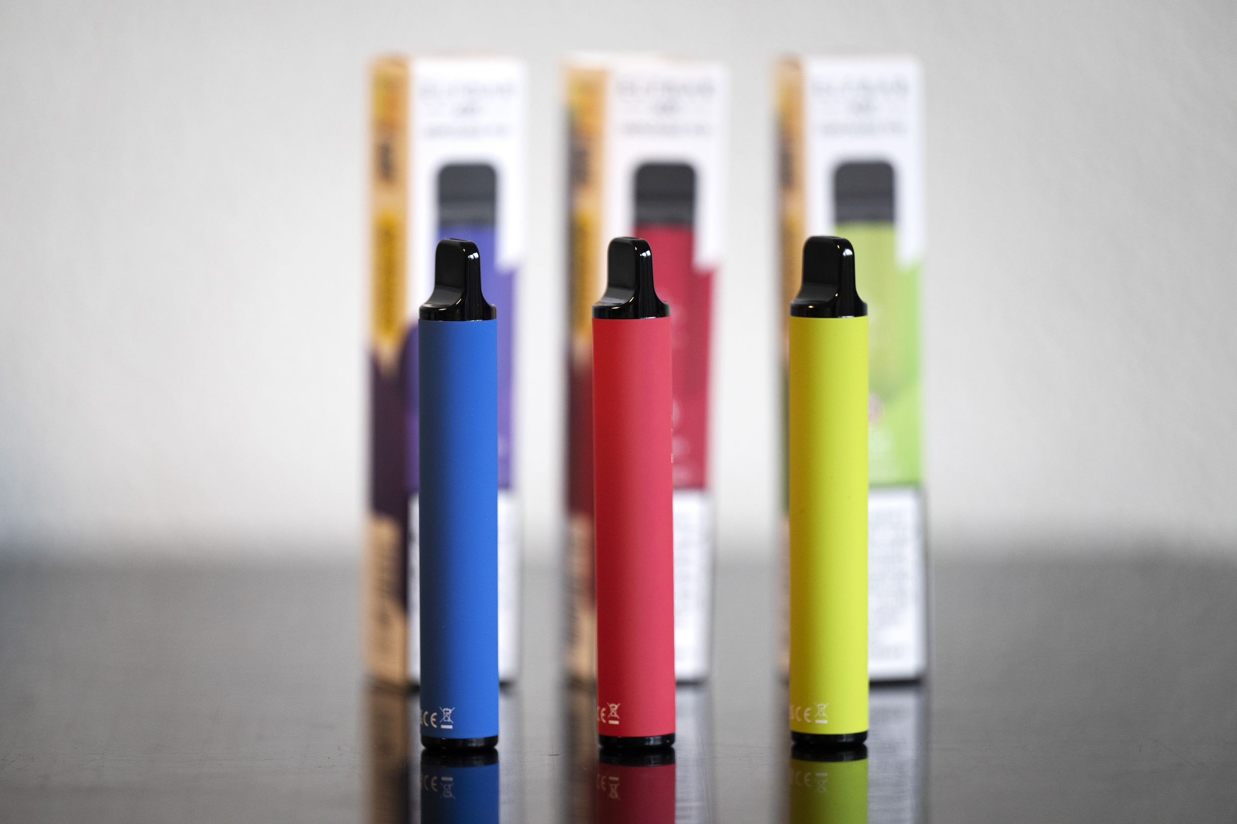 NVWA neemt in maand tijd bijna 66.000 illegale vapes in beslag | Het Parool