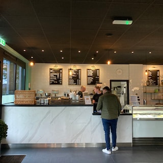 According to the Snackspert, these are the best snack bars in Amsterdam and surroundings