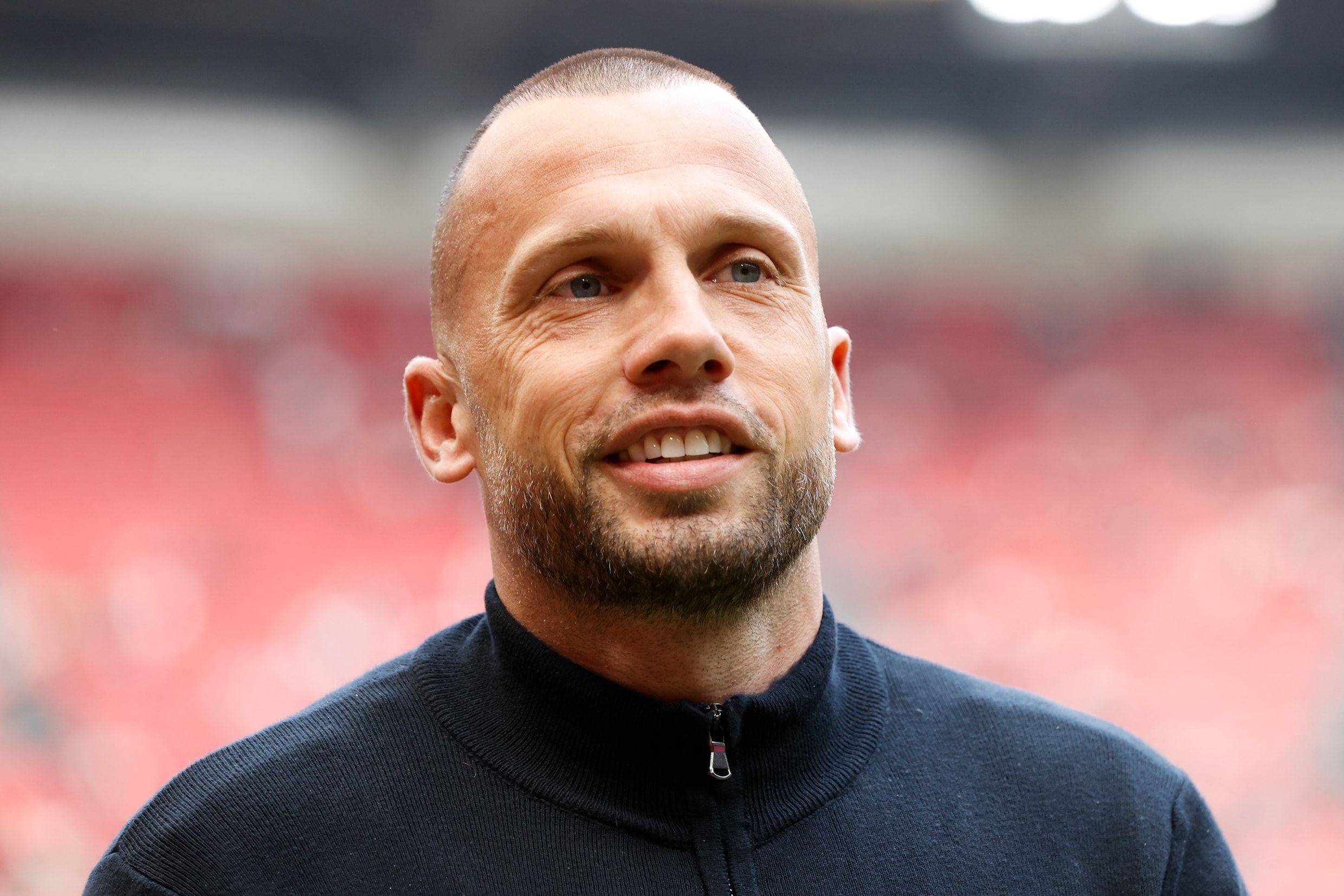 John Heitinga laat van zich horen na vertrek bij Ajax ‘Streven is om