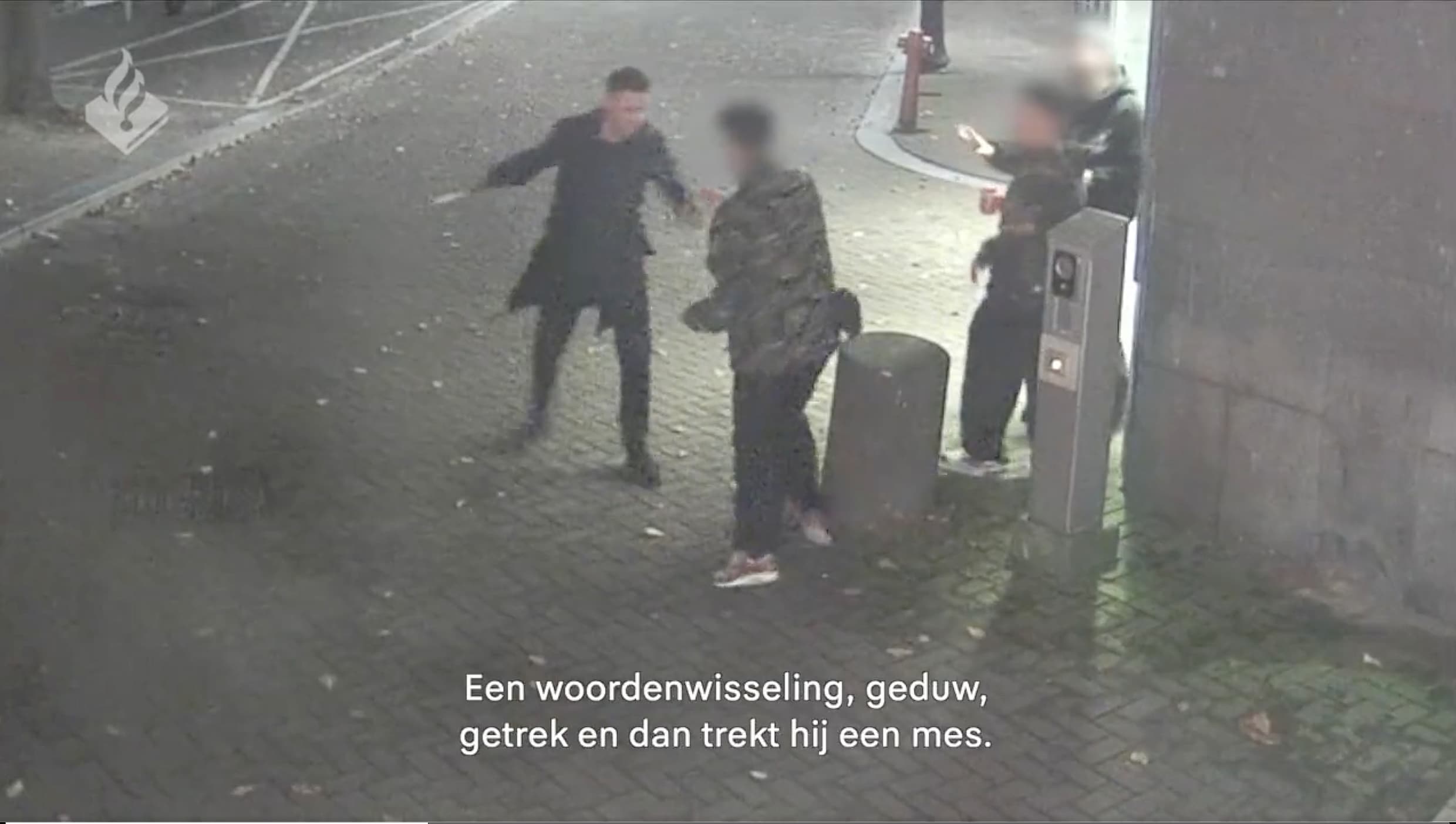 Man neergestoken die weigerde sigaret te geven in Amsterdam-Centrum,  politie deelt beelden | Het Parool