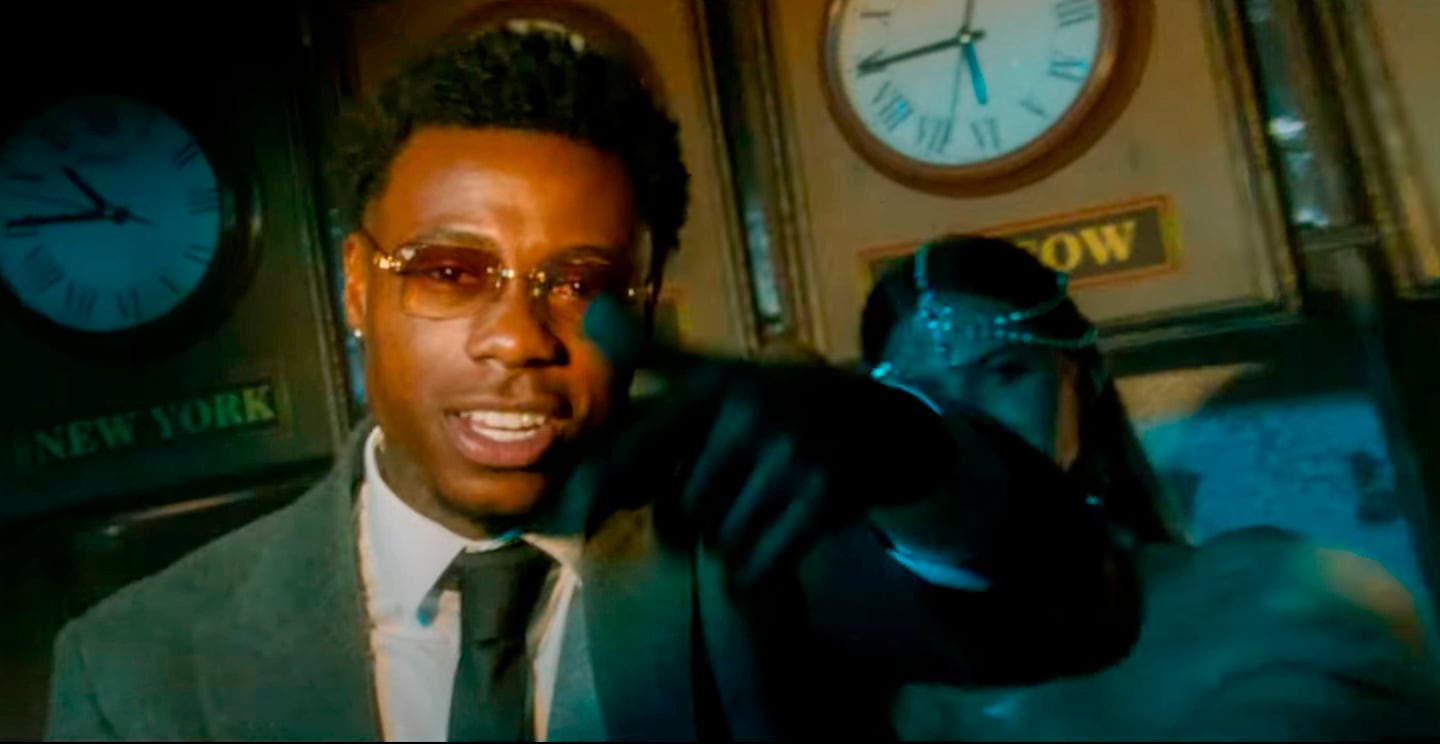 beeld-uit-de-nieuwe-videoclip-van-quincy-promes-comfort-me