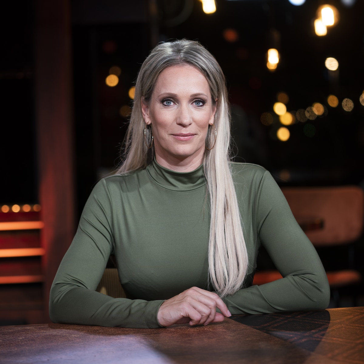 Hélène Hendriks presenteert De Oranjezomer in 'haar' Breda: 'Heb SBS6 nog  niet verteld dat hier elke dinsdag een parkconcert is' | Het Parool