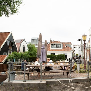 Halsema on removed picnic tables at Café ’t Sluisje: city must ‘draw a line somewhere’