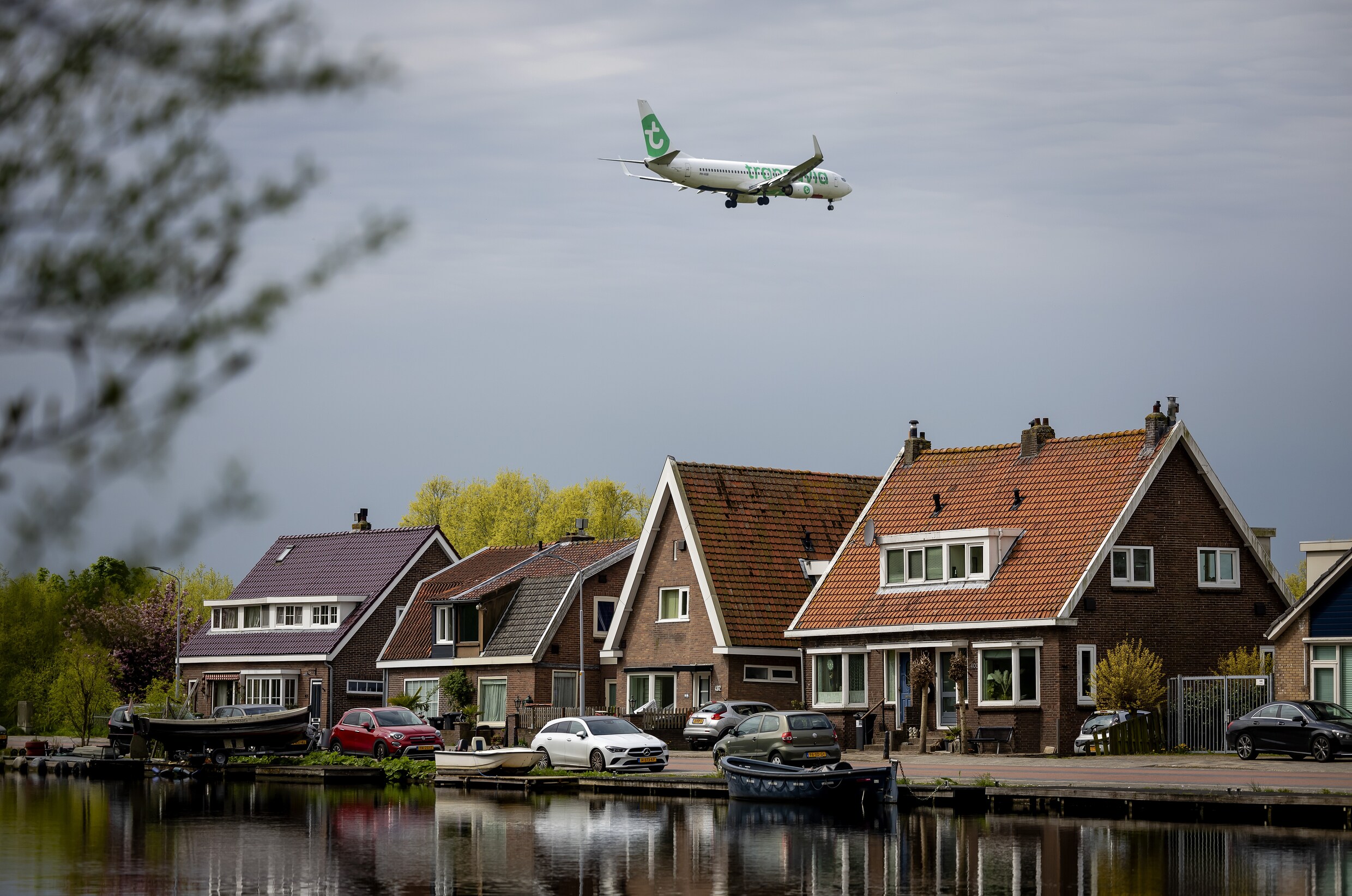 Rechters Kiezen Kant Van Omwonenden: Krimp Schiphol Met 40.000 Vluchten ...