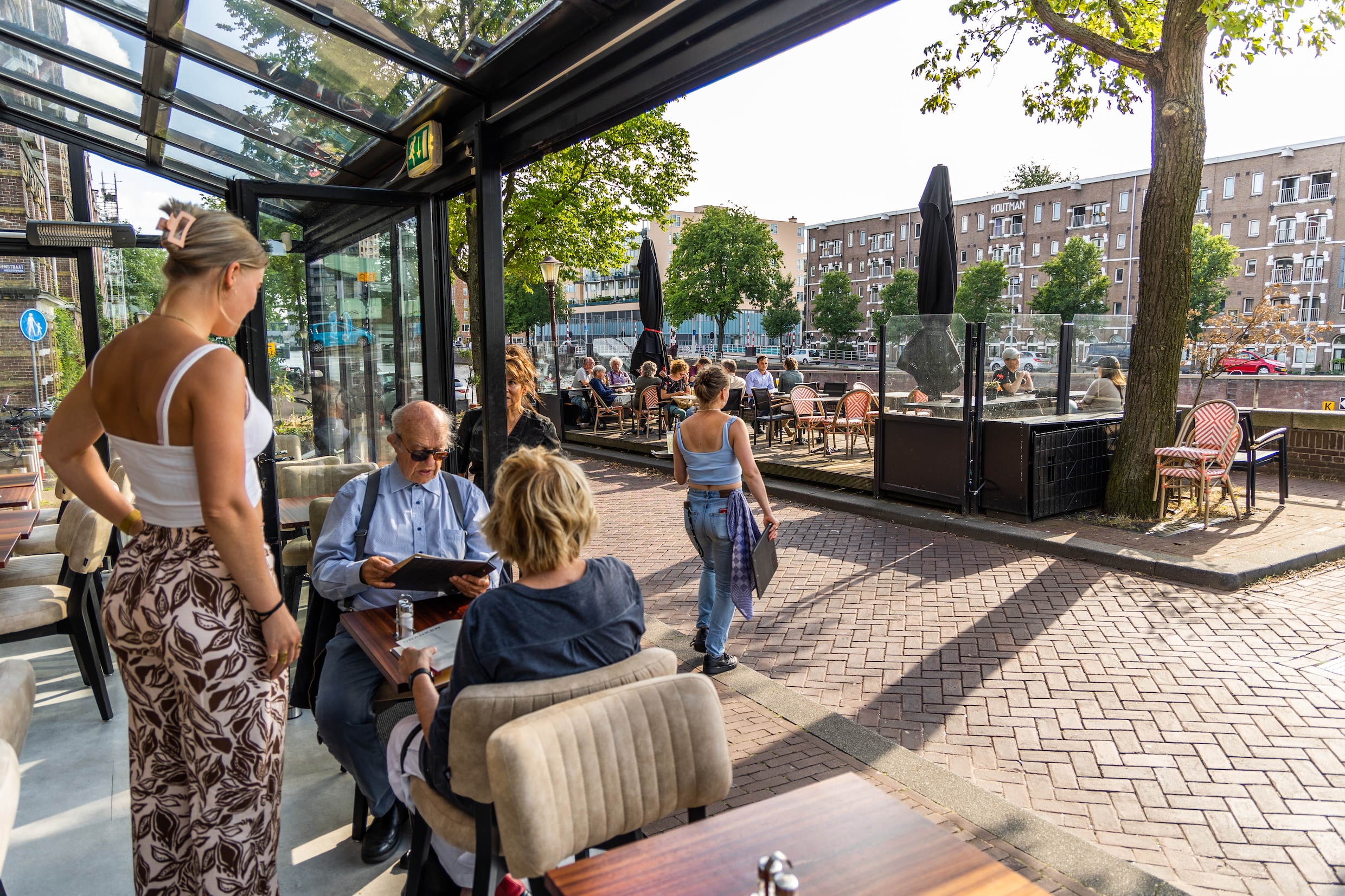 De prijswinnende kaasfondue van t Blaauwhooft is nu verkrijgbaar bij ...