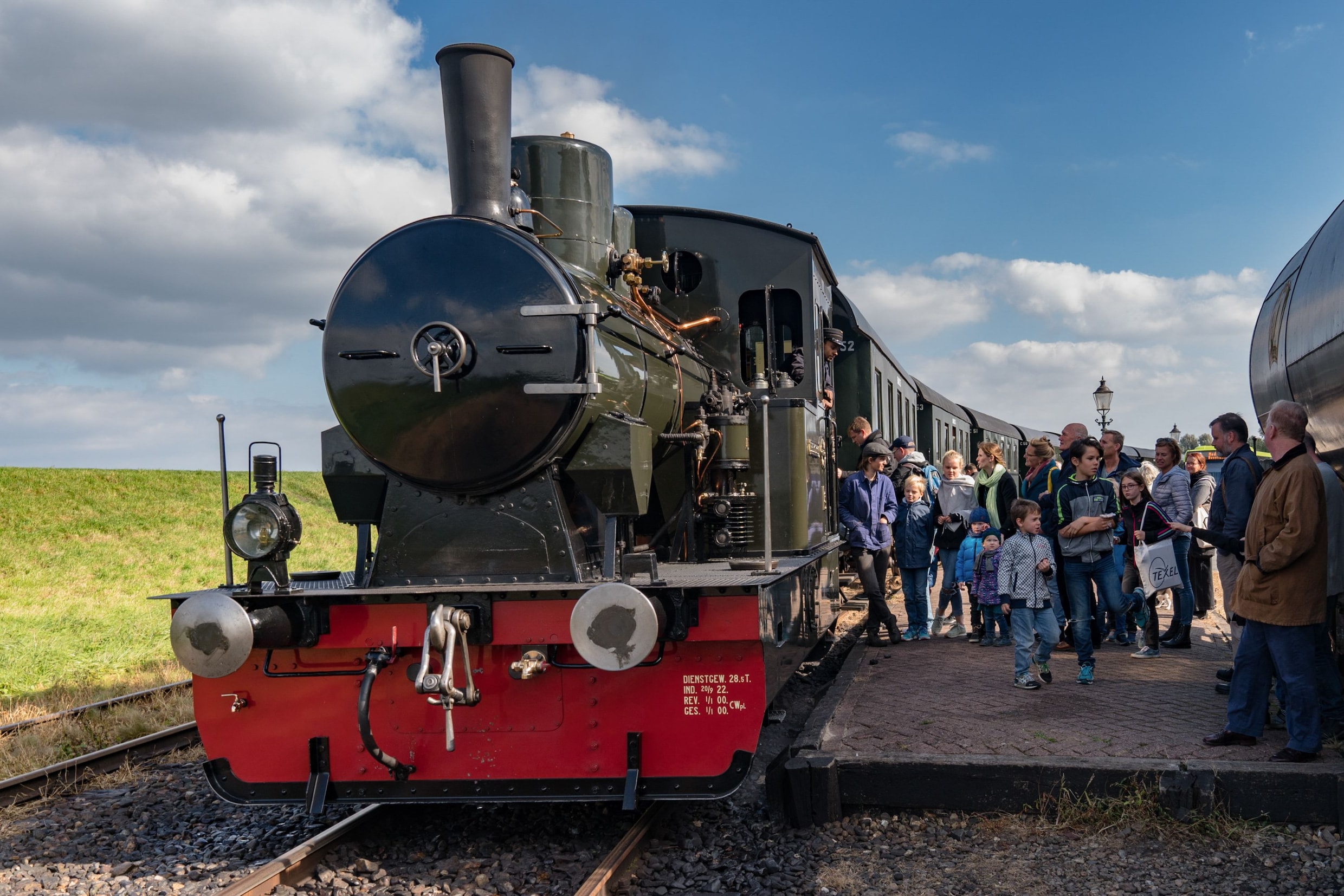 Deze Zomer Volg Je Vanuit Historische Trein De Museumspoorlijn Vanaf 