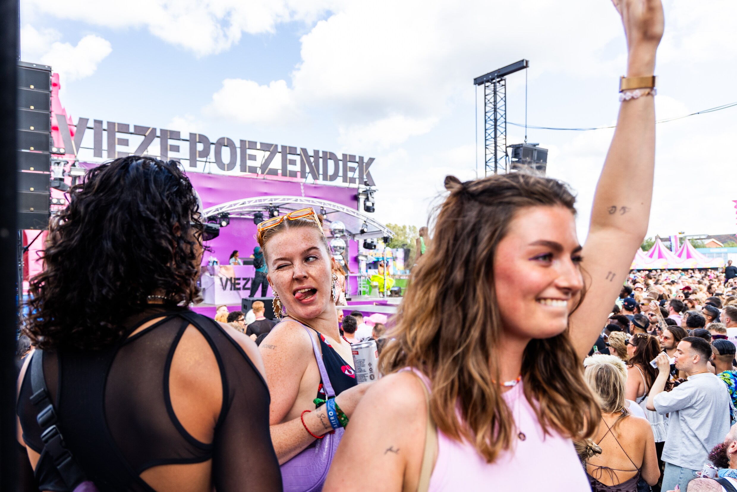 Stralende zon én kans op onweer: de zomer gaat dit drukke (festival ...