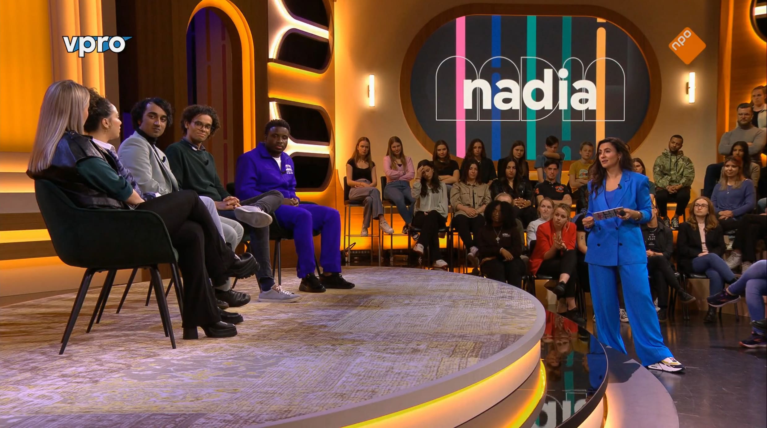 Overplaatsing talkshow Nadia naar NPO3 maakt weg vrij voor Eva Jinek | Het  Parool