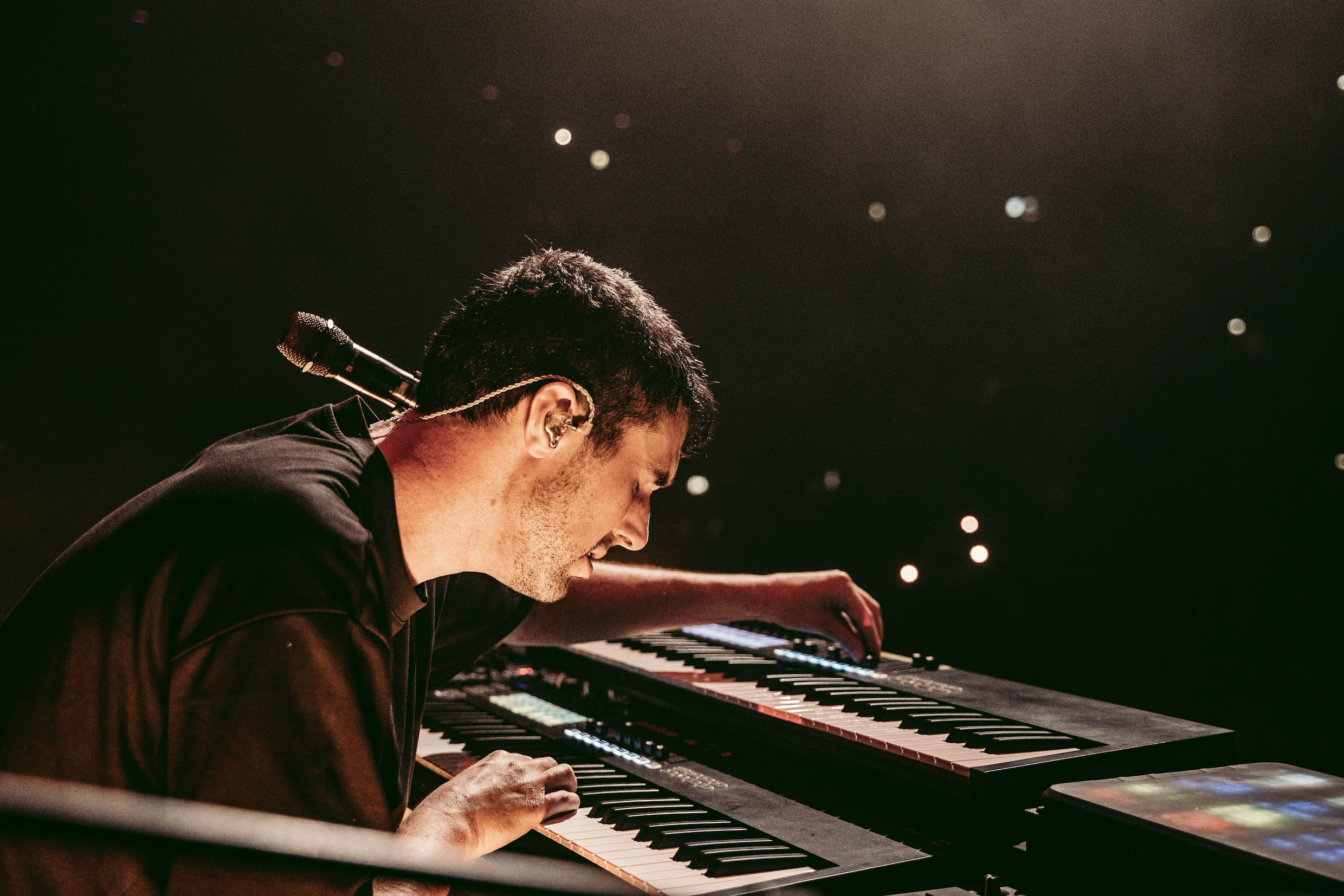 Recensie | Fred Again loopt als Mozes door de Ziggo Dome: ongelooflijk ...