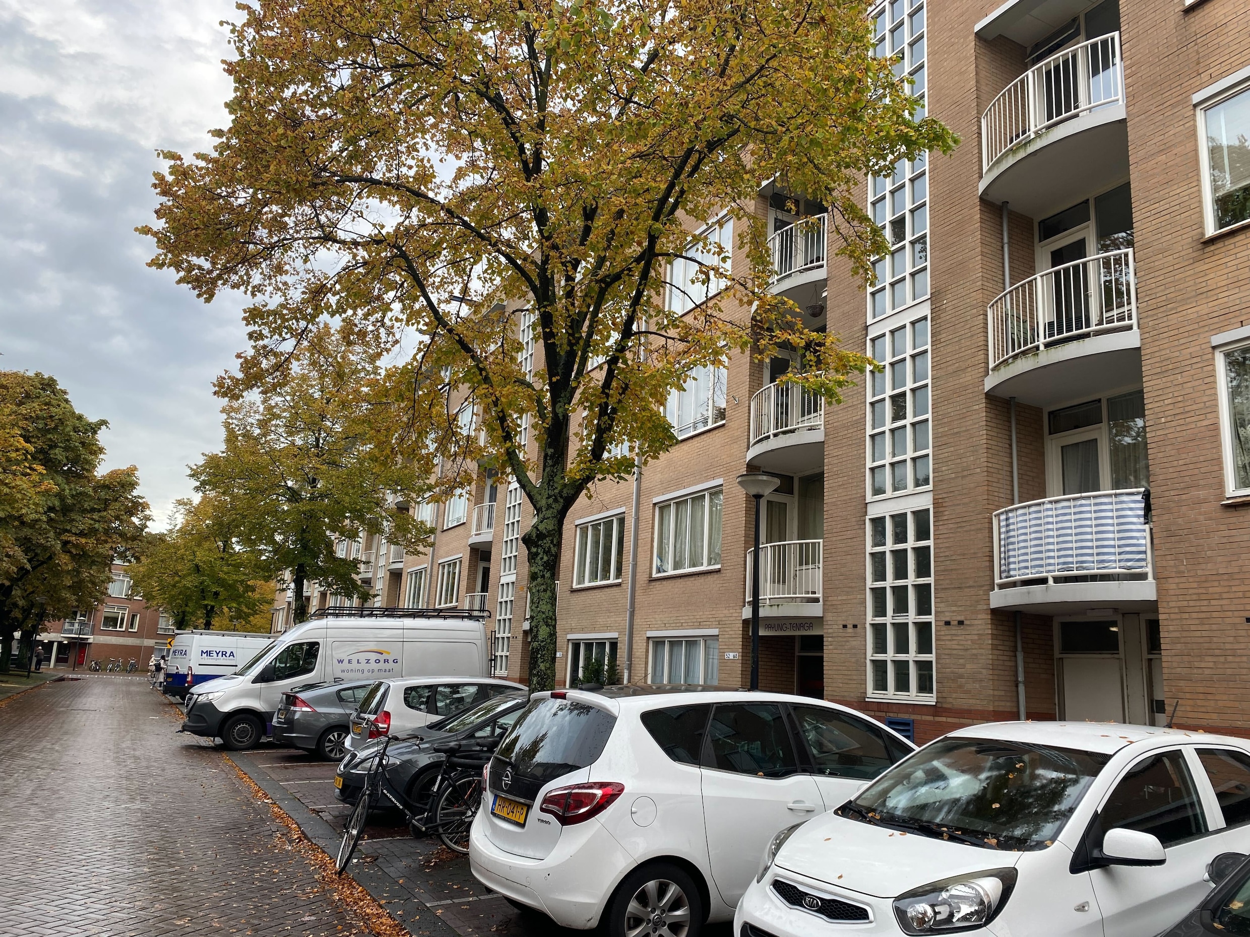 Politie doet opnieuw inval in Amsterdam-Oost in zoektocht naar ...
