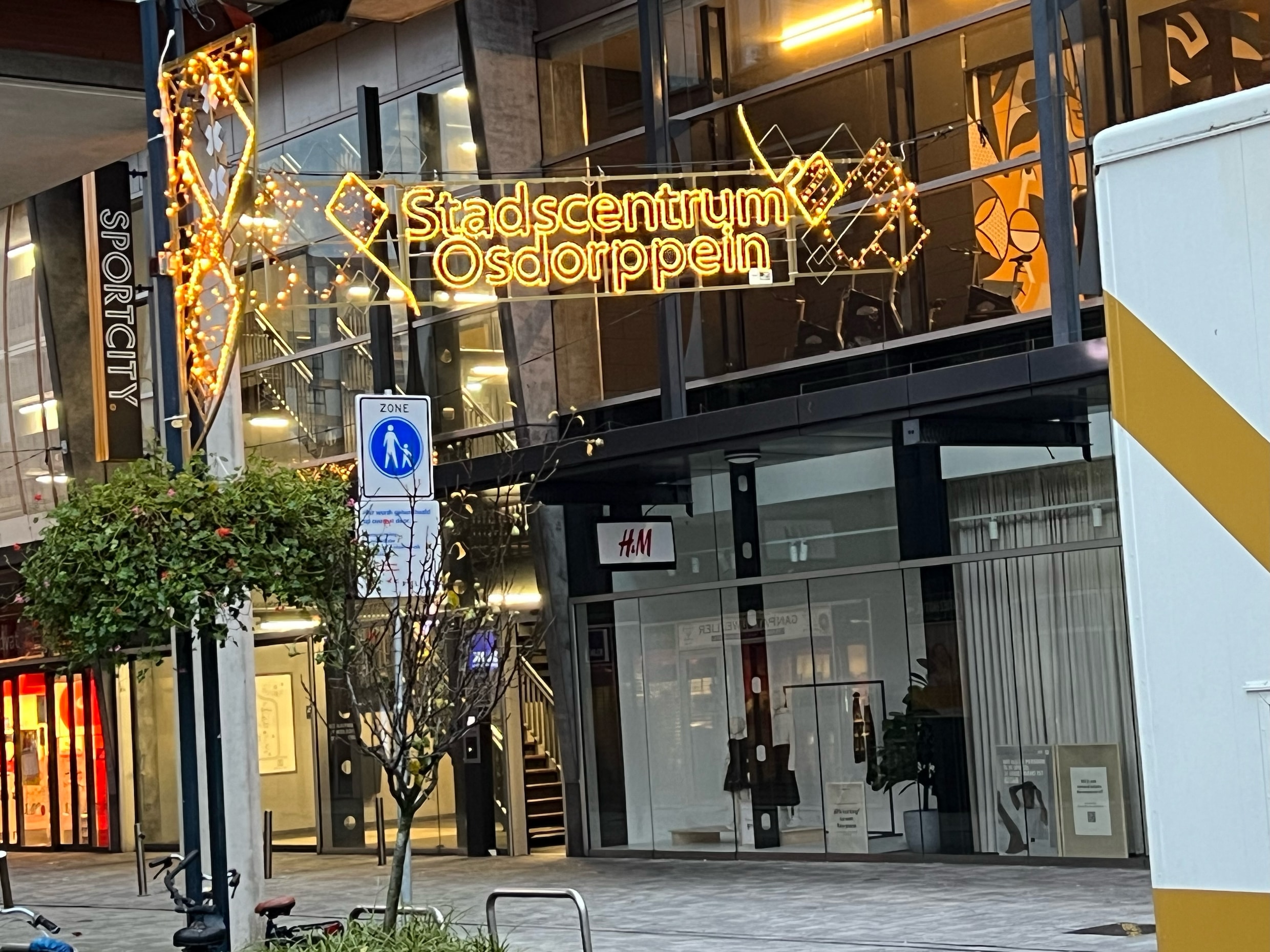 Blunder In Amsterdam Nieuw-West: Kerstverlichting Voor ‘Osdorppein ...