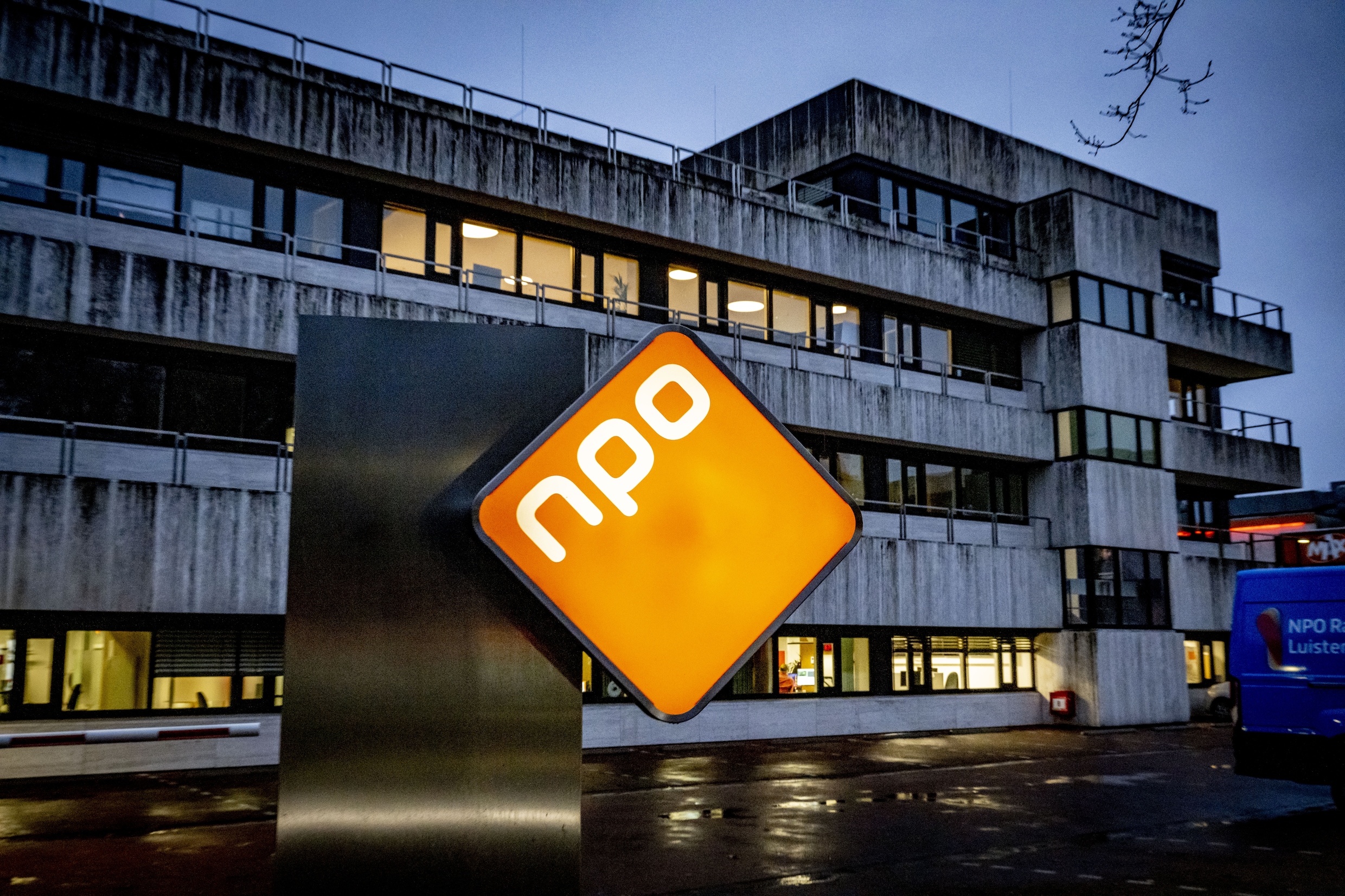 Grote zorgen bij omroepen omdat PVV NPO wil afschaffen: ‘Dat kost ...