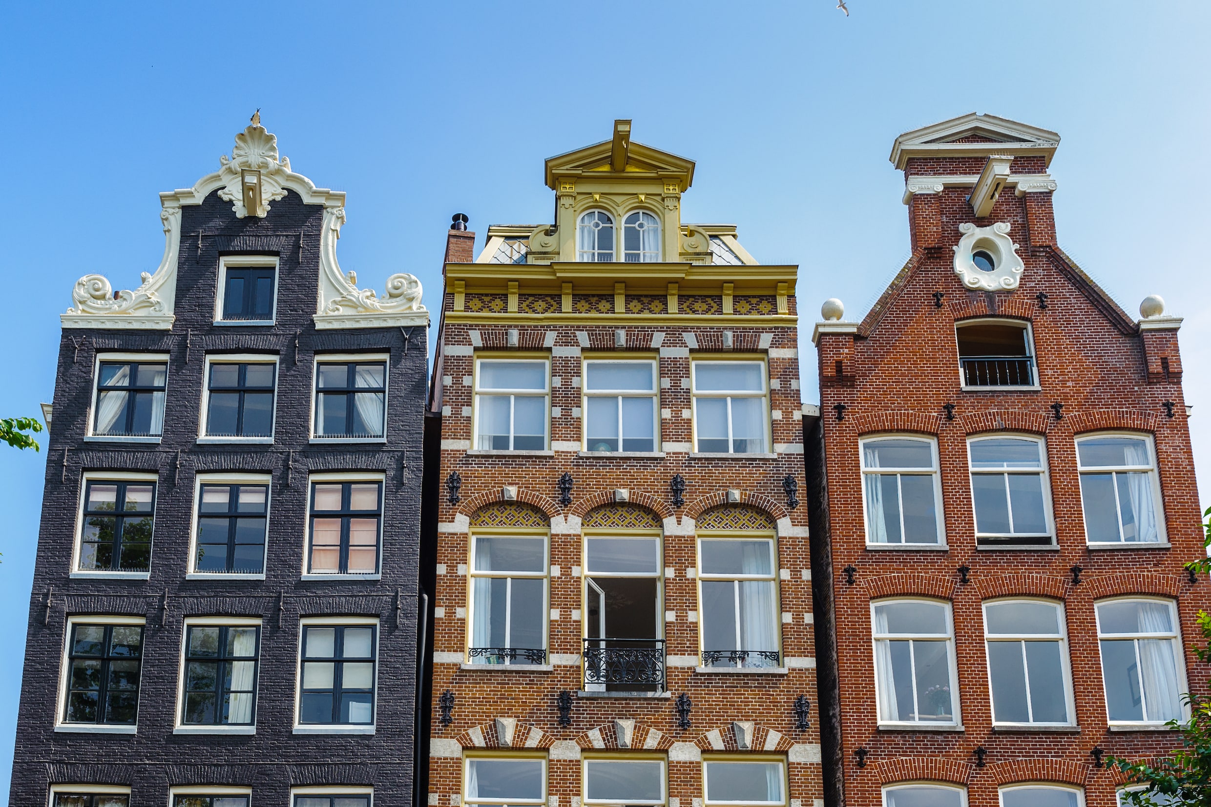 Opinie ‘Je huis verduurzamen? Niet doen! De gemeente Amsterdam werkt bij een monument helemaal