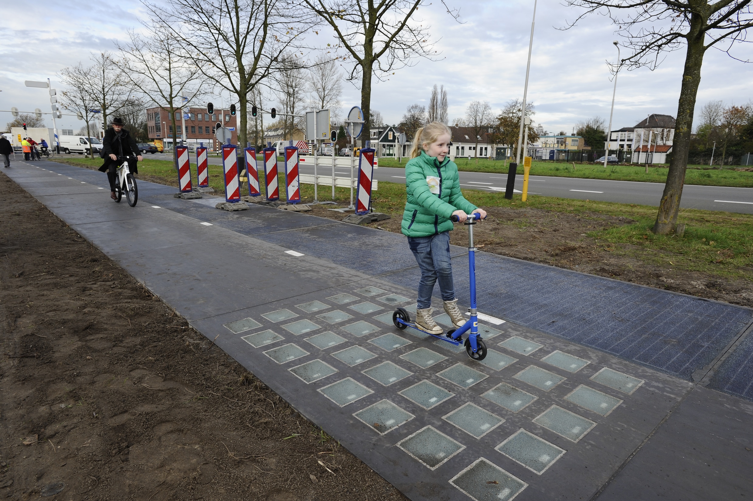 Zonnepad dat energie opwekt flopt keer op keer, toch blijft iedereen er ...