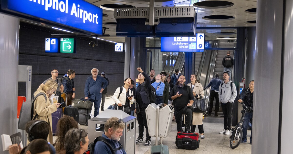 Treinverkeer Van En Naar Schiphol Weer Op Gang Na Defecte Bovenleiding ...