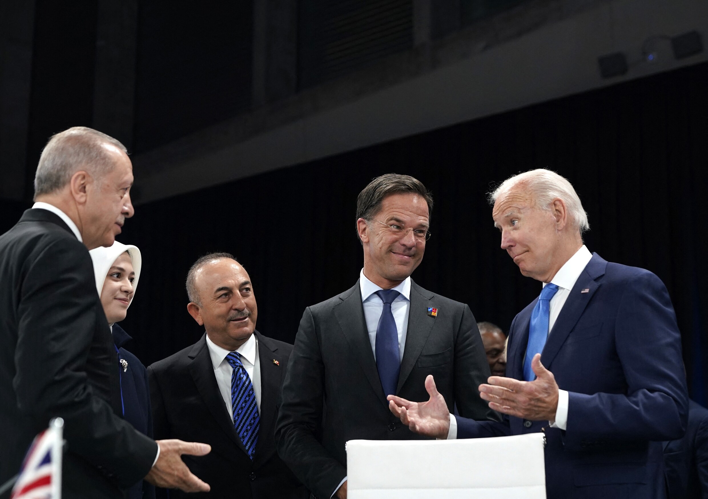 Nu het ene na het andere land zich uitspreekt voor Rutte als Navo-baas ...