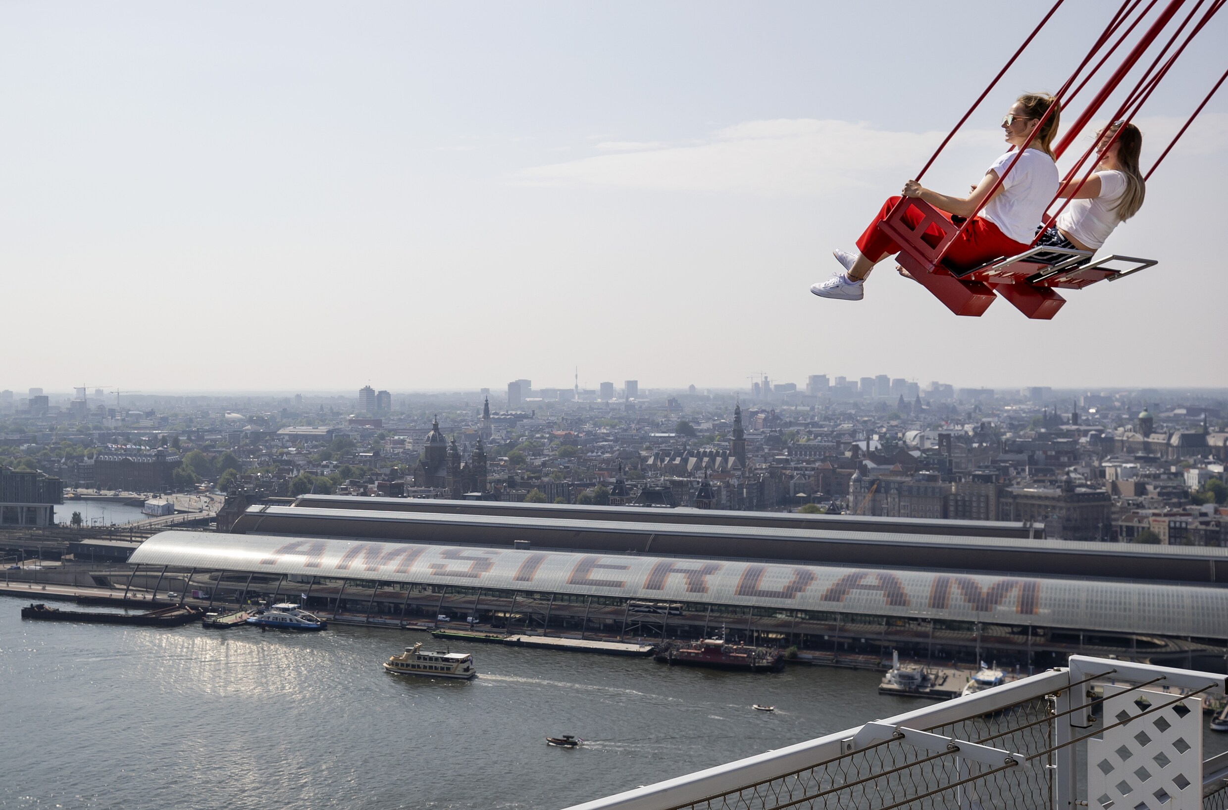 Neem de discolift naar de top van Amsterdam.