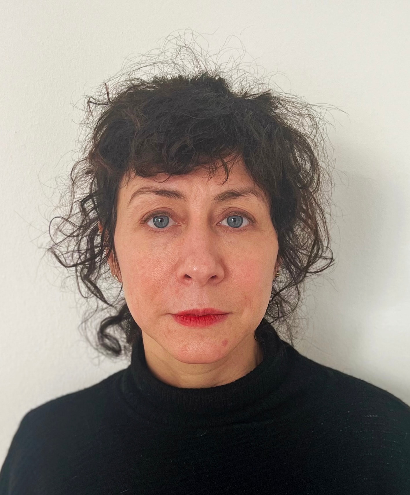 Lisa Oppenheim tovert als een alchemist met licht en chemicaliën ...