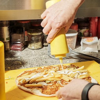 Number of fast-food restaurants in the Netherlands nearly doubled in twenty years, Amsterdam has the most