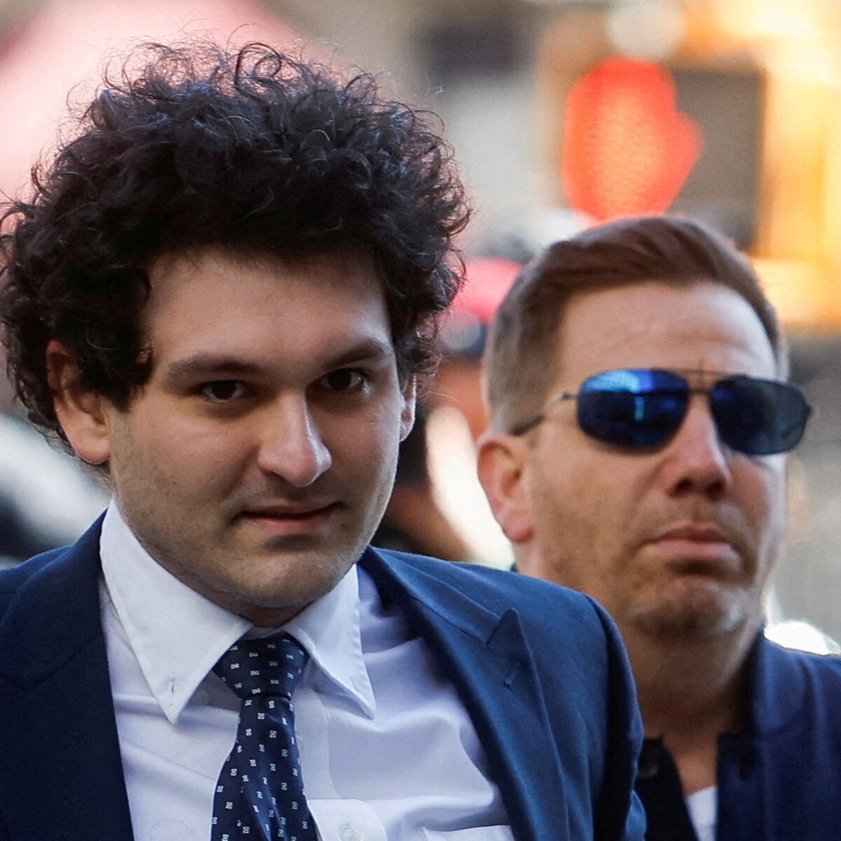 Waakhond waarschuwt jongeren voor cryptohandel, 15 procent komt in  problemen bij waardedaling | Het Parool