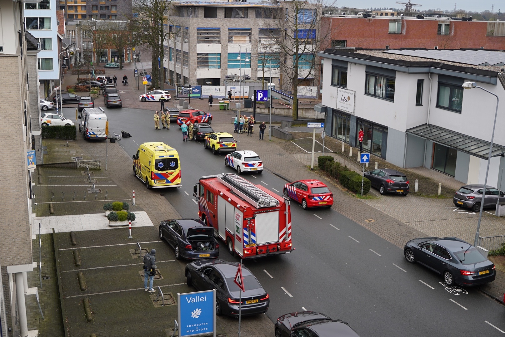 Negen Uur Durende Zenuwslopende Gijzeling In Café In Ede Eindigt Met ...