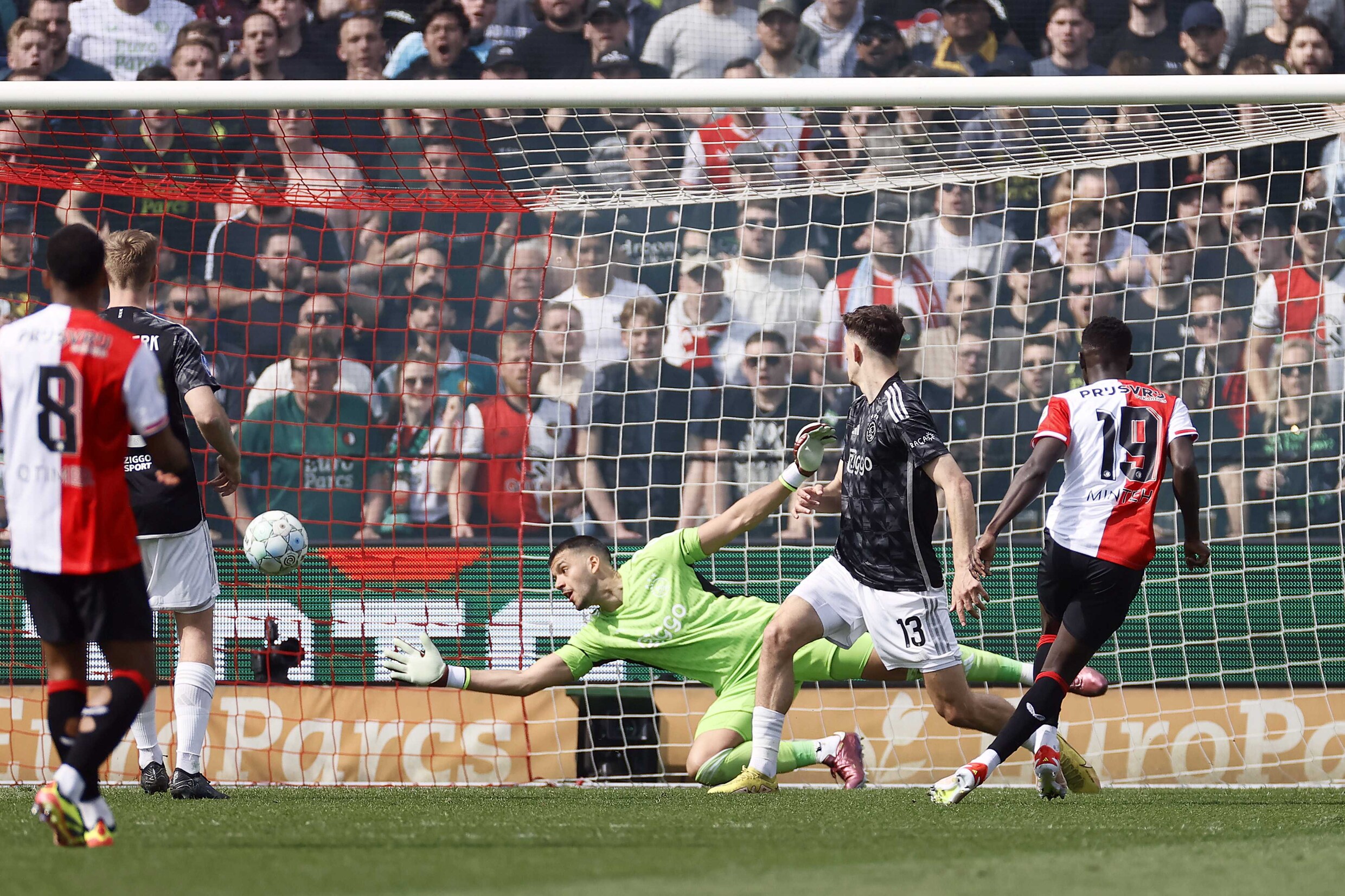 35-minteh-zet-feyenoord-op-2-0