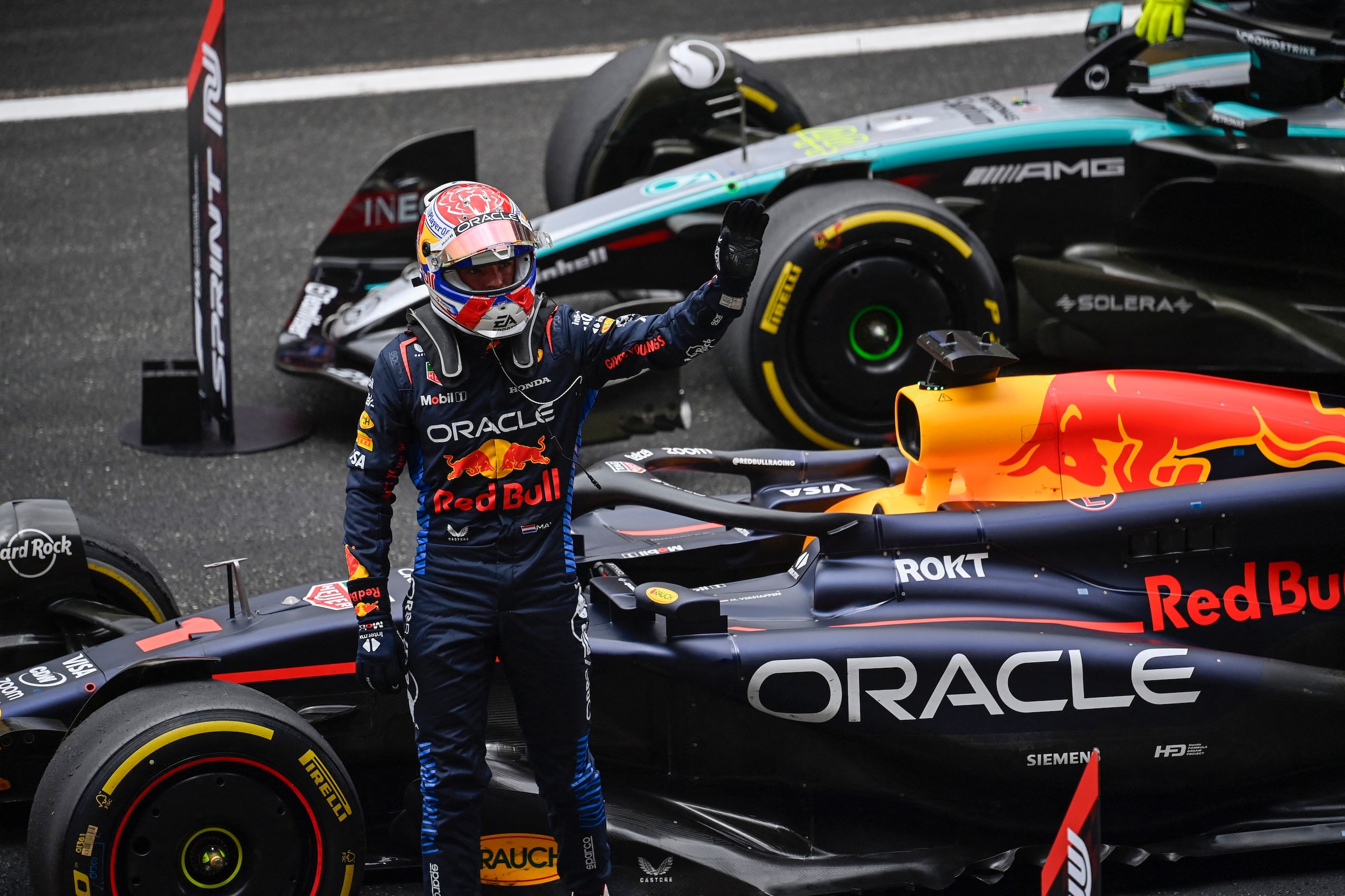 Max Verstappen Herstelt Snel De Orde In Chinese Sprintrace: ‘Werden ...