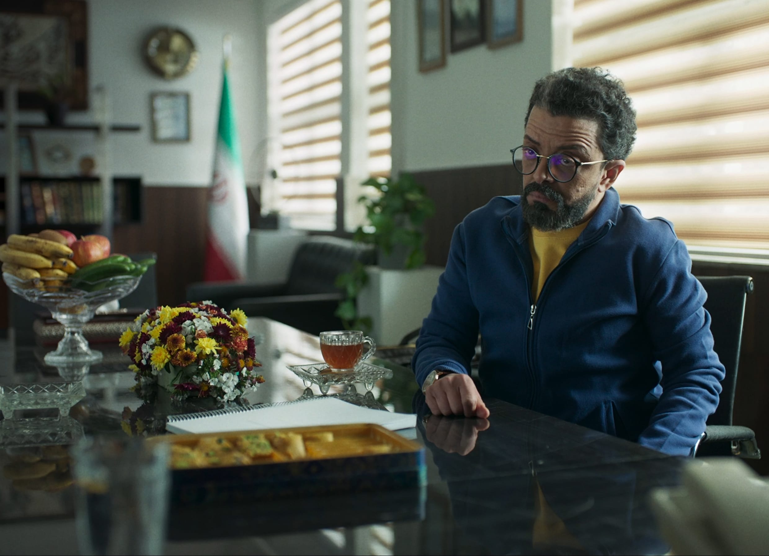 Filmmaker Ali Asgari over het pijnlijk absurde ‘Terrestrial Verses