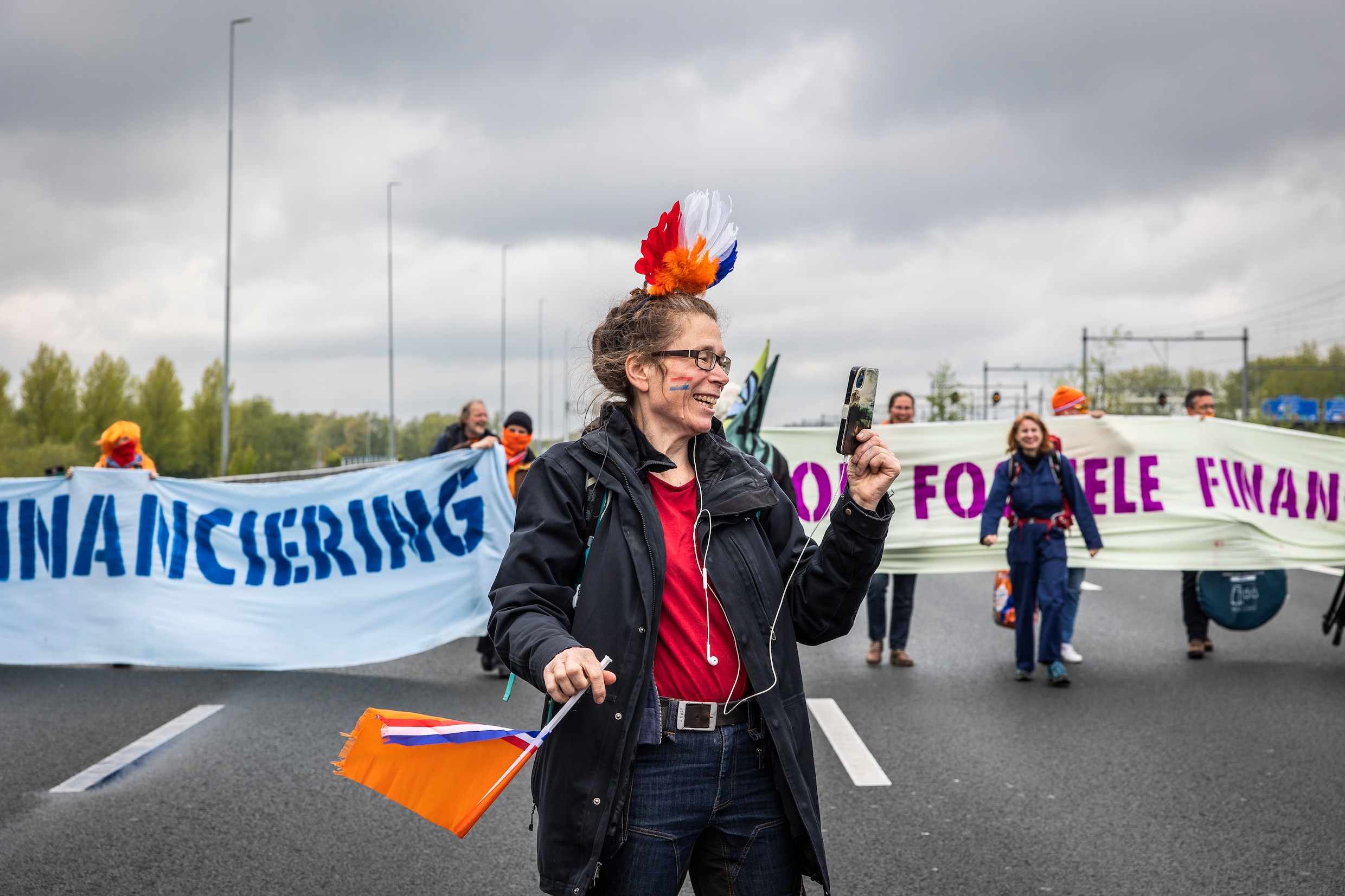 OM Wil Dertien Klimaatactivisten Vervolgen Voor ‘veroorzaken Gevaar ...