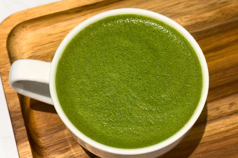 Op deze plekken in Amsterdam drink je matcha van ceremoniële kwaliteit ...