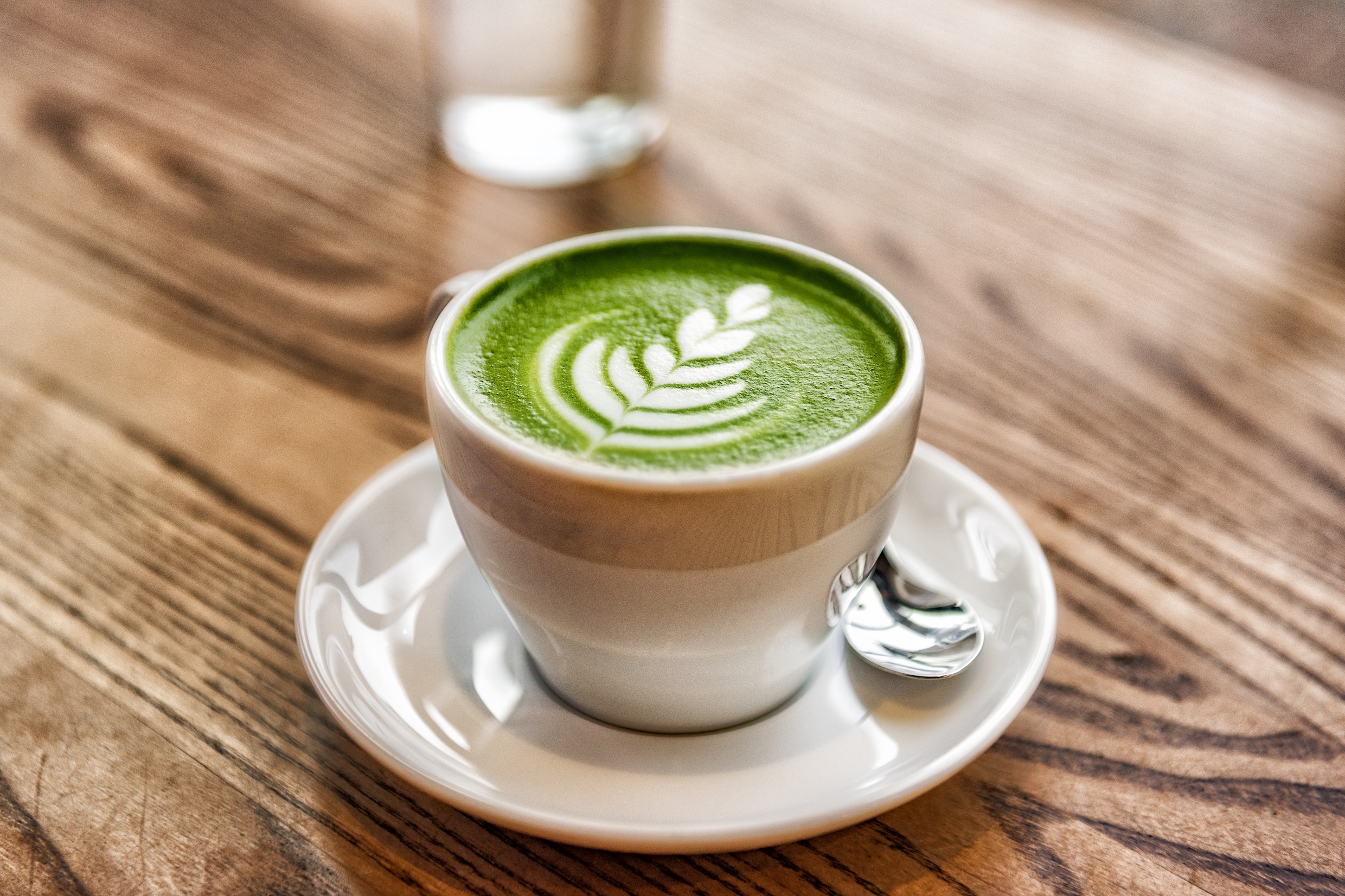 Op deze plekken in Amsterdam drink je matcha van ceremoniële kwaliteit ...